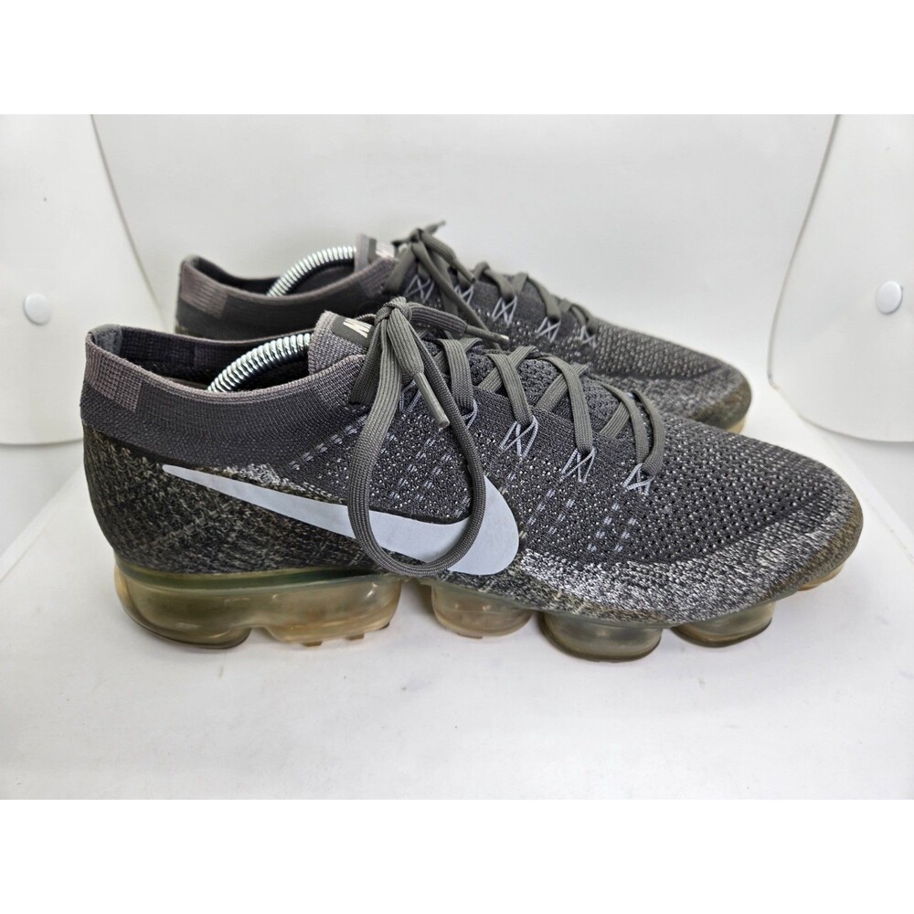 Nike Air Vapormax Flyknit Shoes Mens 11 Asphalt Running Athletic Workout Sneaker